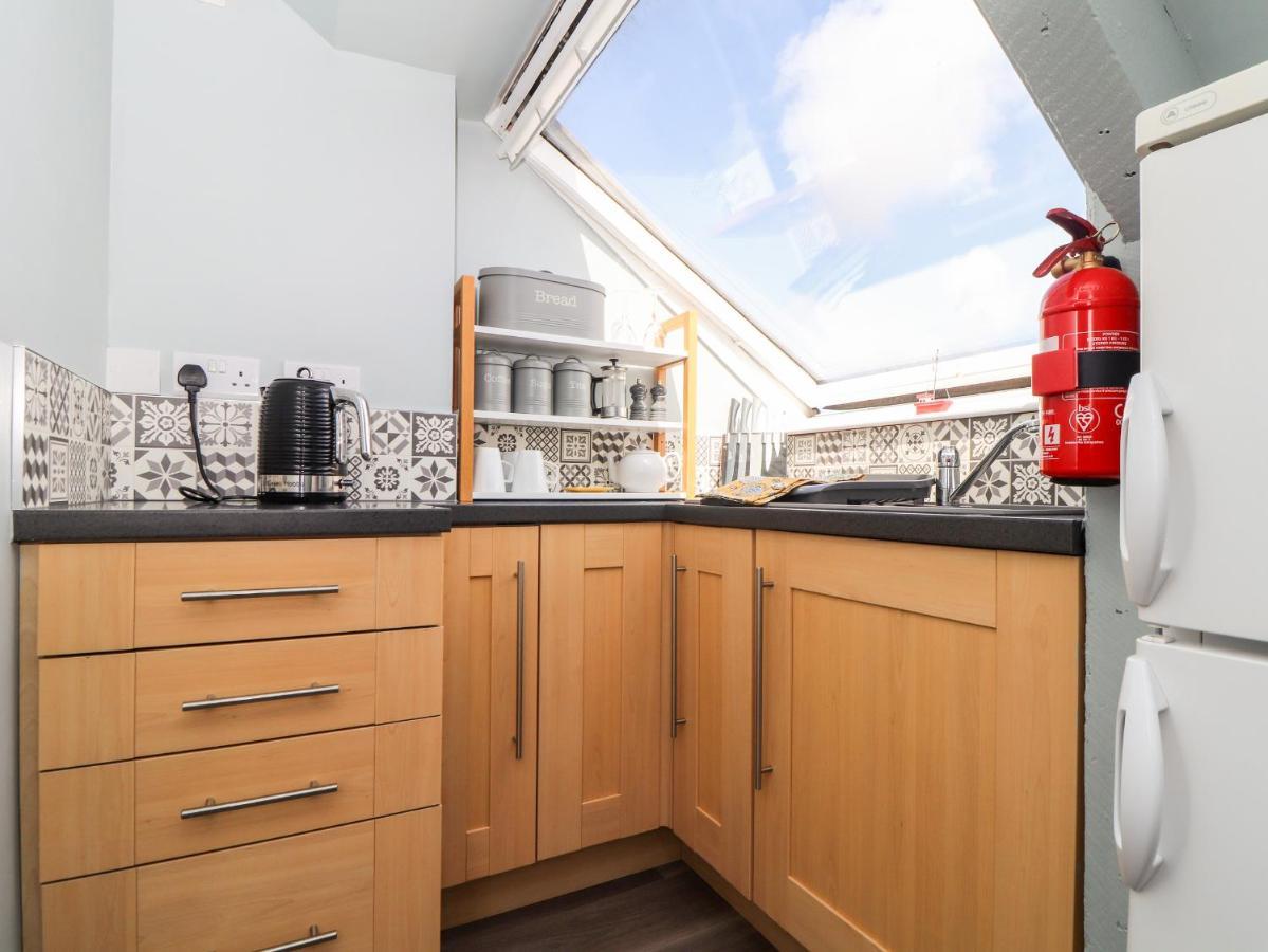 The Attic Apartment Helston Exterior photo