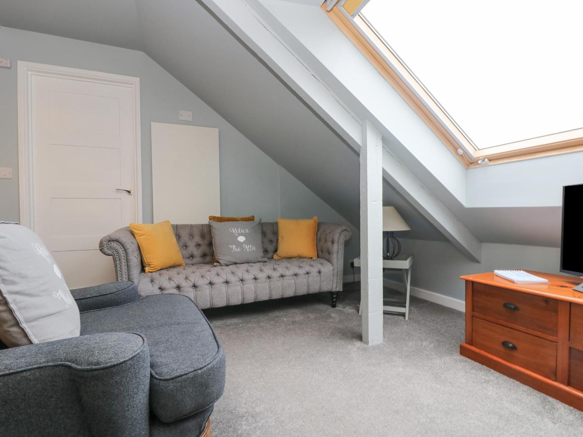 The Attic Apartment Helston Exterior photo
